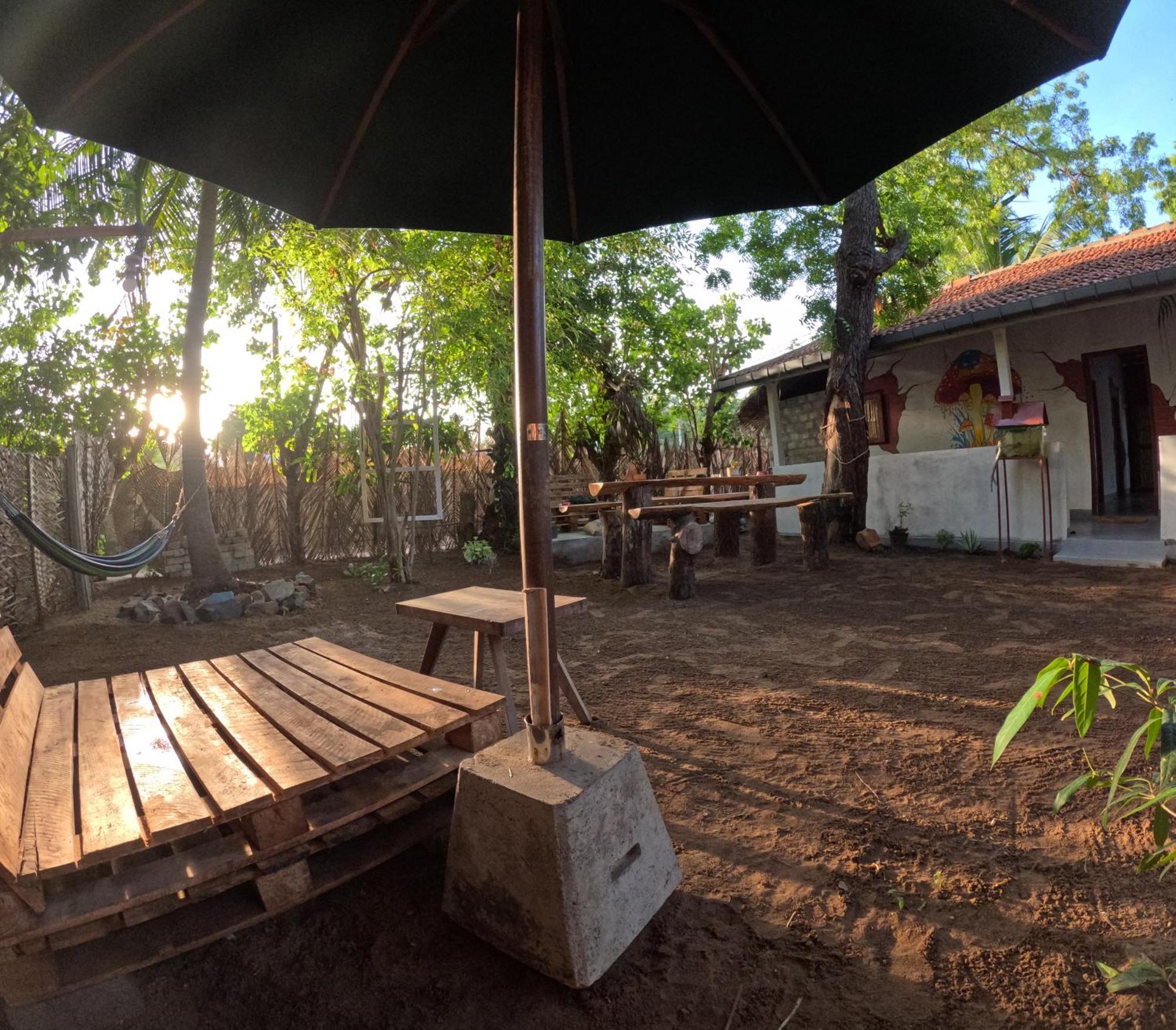 C U Hostel Trincomalee Eksteriør bilde